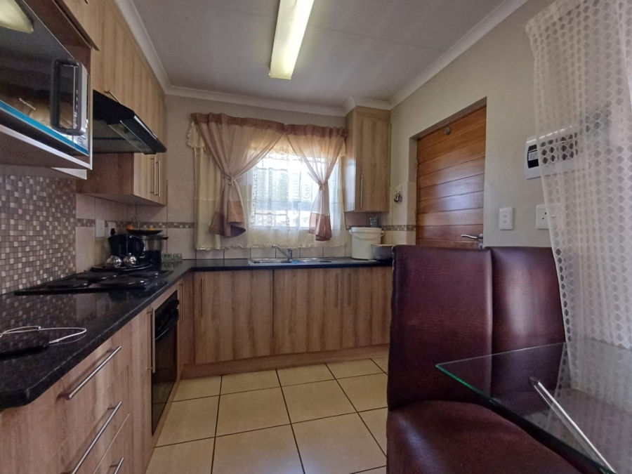 3 Bedroom Property for Sale in Ellaton North West